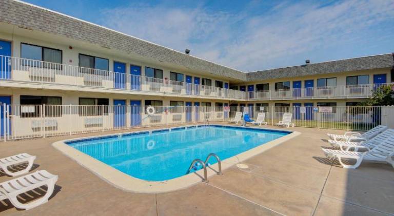 Motel 6 Wichita, KS — photo 3