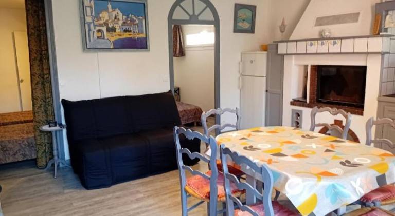 Holiday apartment with terrace | Close to the beach | Pets allowed in Collioure