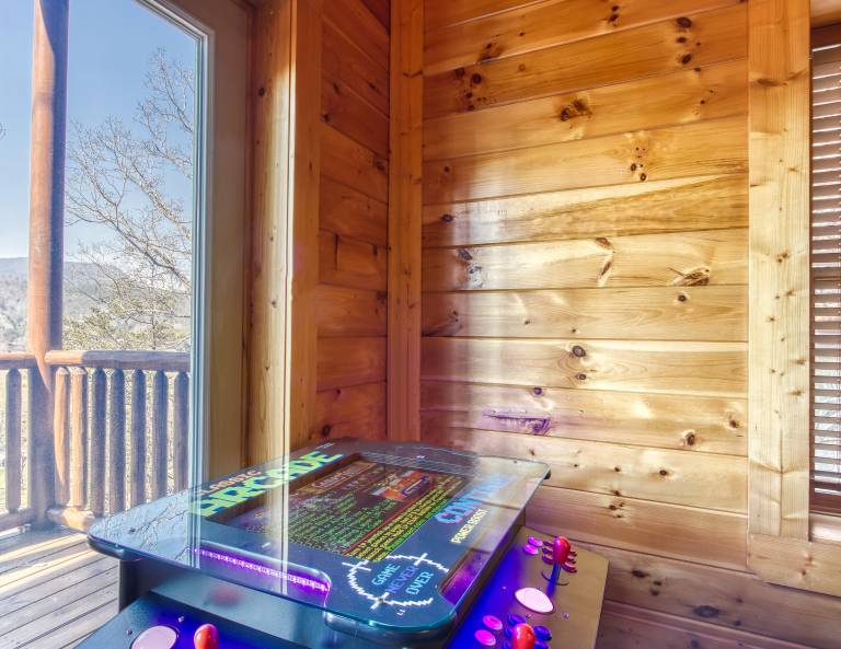 Vacation home with heated pool, BBQ & fast internet | Mountain view — photo 4