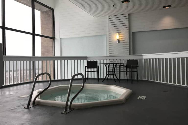 Radisson Hotel Duluth Harborview