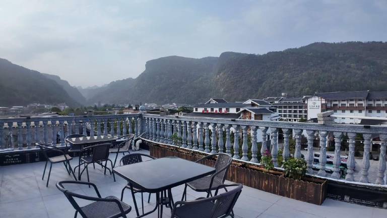 ZhangJiaJie Enjoy Nature hotel — photo 4