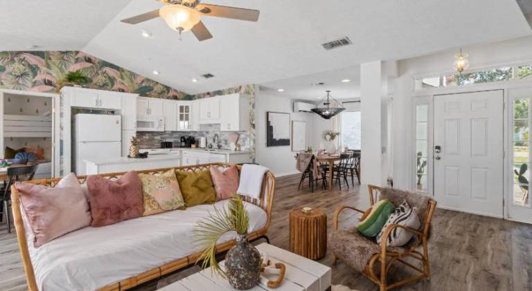 Steps to the beach & close to 30A! Private pool with sundeck & putt putt golf! — photo 2