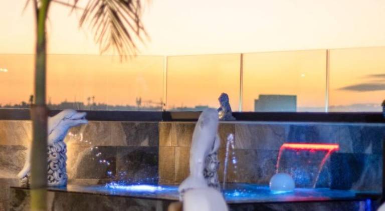 Apartment with pool & hot tub in Casablanca