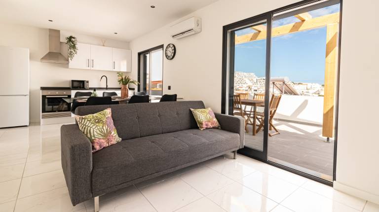 Apartment with grill | City view — photo 3
