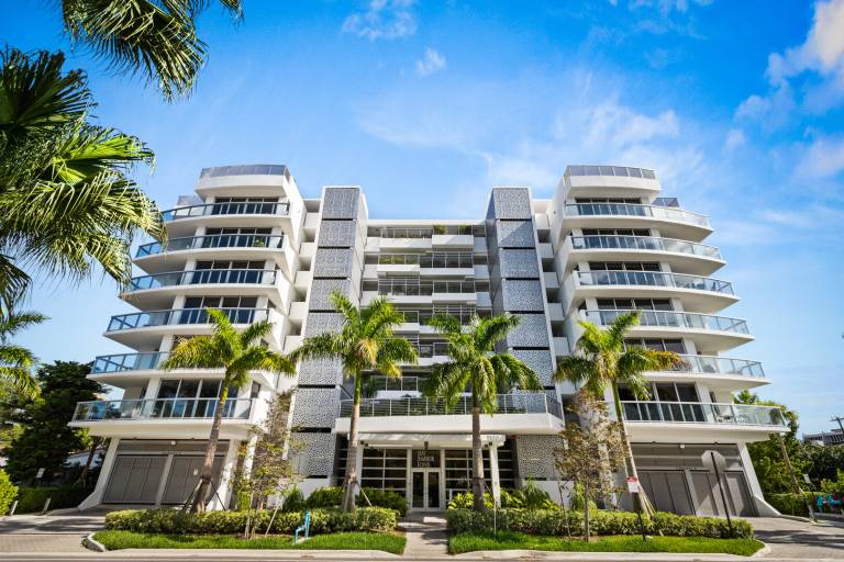Condo  Surfside