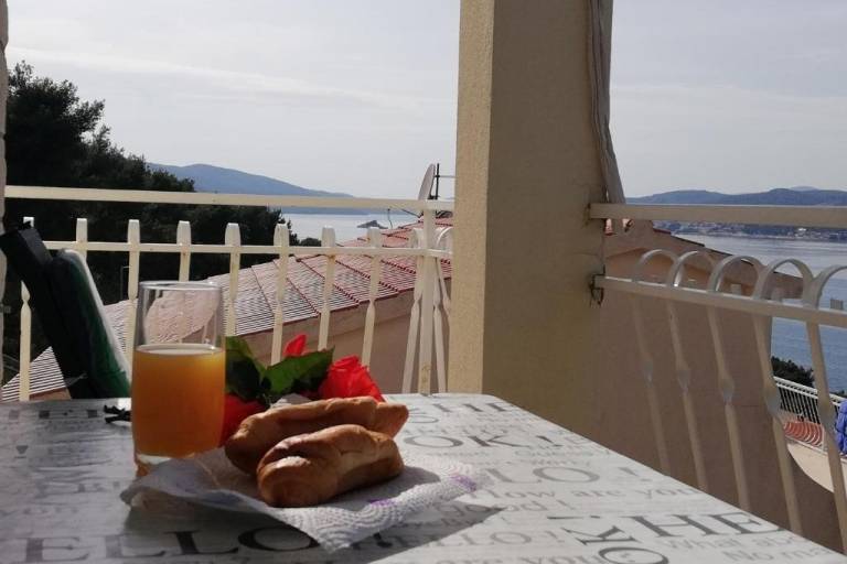 Two bedroom apartment near beach Okrug Donji, Čiovo (A-25470-a) in Okrug