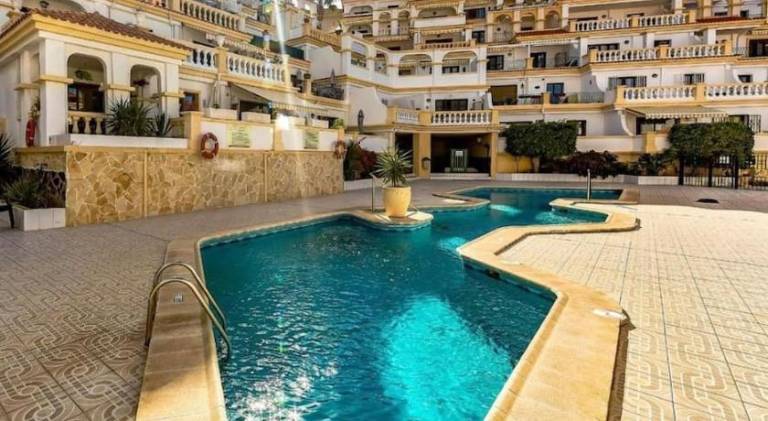 Fully equipped beautiful holiday apartment with patio, private pool & barbeque | Good for workation | Pets allowed — photo 3