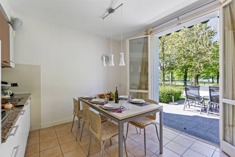 Apartment with garden, grill & terrace | Lake view — photo 4