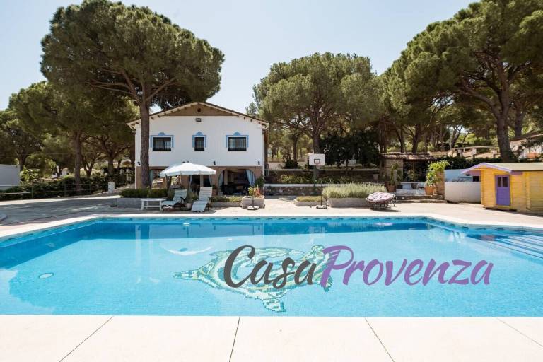 Fully equipped villa with private pool, BBQ & yard | Dogs allowed in Benalmádena