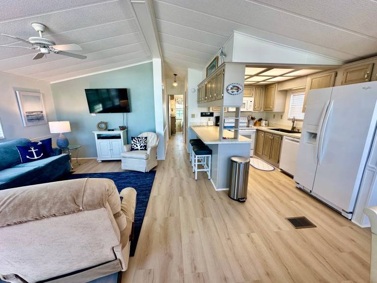Beach Access home features an open floor plan with 2 bedrooms in a resort community — photo 5