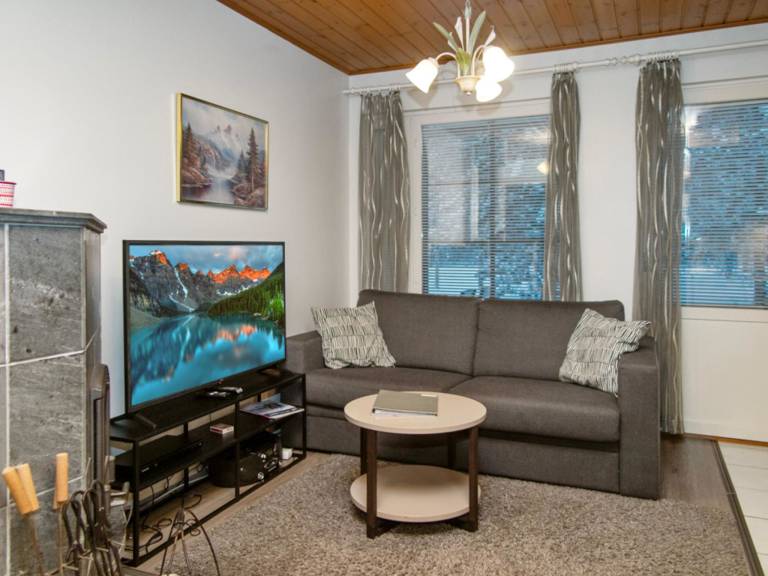 Vacation home with patio & sauna | Nature view — photo 4