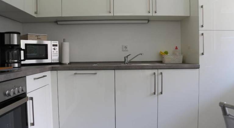 Holiday apartment with BBQ, patio & garden — photo 3