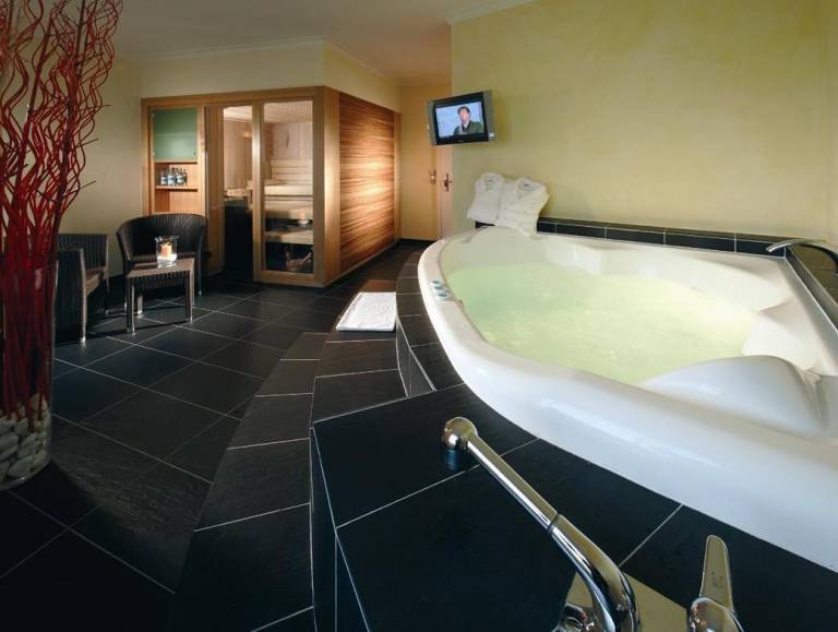 Hotel et Centre Thermal d Yverdon les Bains