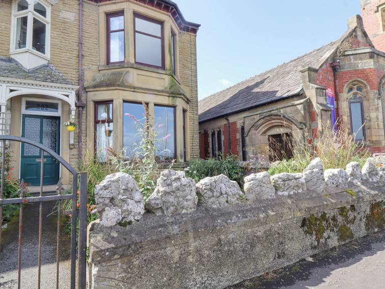 Cottage Lancaster