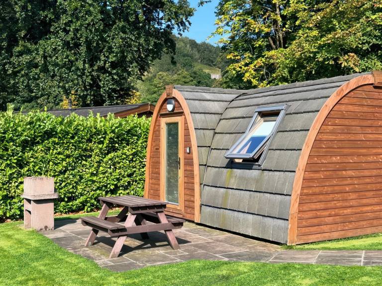 Lakeside Pods pet free