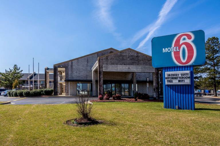 Motel 6 Kenly, NC in Kenly, NC