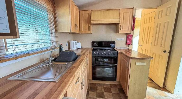 6 Berth Pet Friendly Static Caravan By Hunstanton Beach Ref 13011L — photo 5
