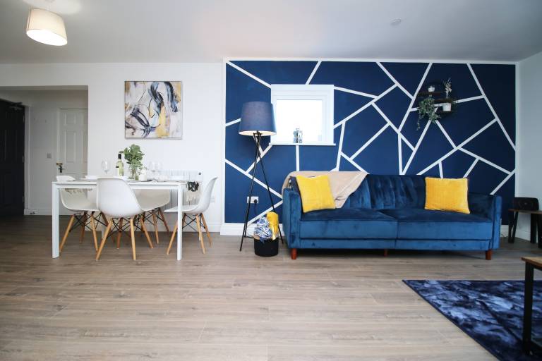 Family-oriented beautiful rental apartment | Close to Cardiff Castle | Pets are welcome — photo 3