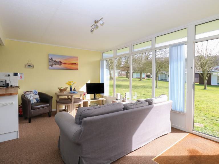 Cottage with garden | Beach view — photo 3