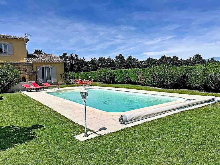 House with garden, patio & private pool in L'Isle-sur-la-Sorgue