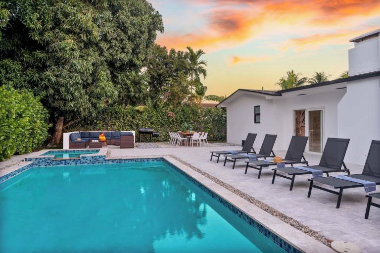 Casa North Miami Beach