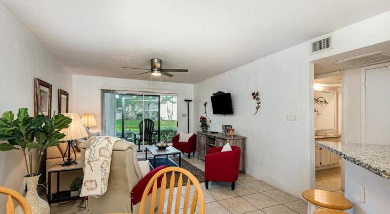 Wonderful apartment with pool | Pets allowed — photo 5