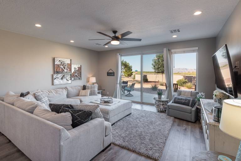Vacation home with barbecue, heated pool & hot tub | Golf view — photo 3