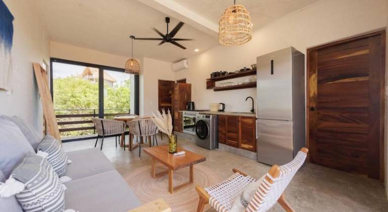 Rental apartment with terrace & pool — photo 2