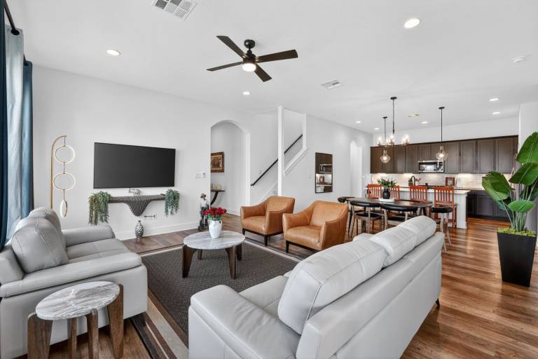 Child-friendly house with garden & pool | Pets allowed in Round Rock, TX