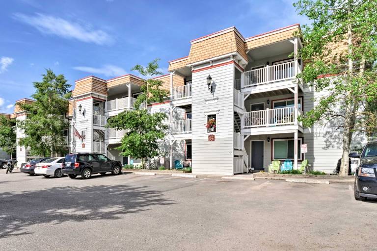 Walk to Slopes: Dtwn Breckenridge Condo on Main St — photo 3