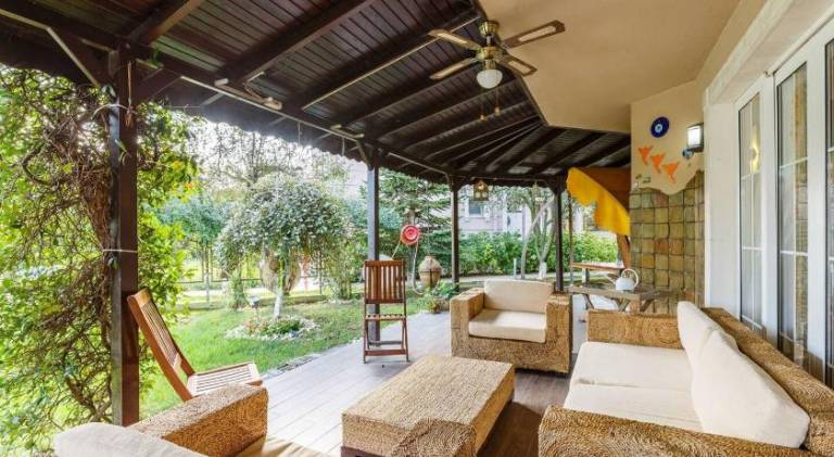 Villa with barbecue, private pool & patio | Suitable for remote work — photo 2