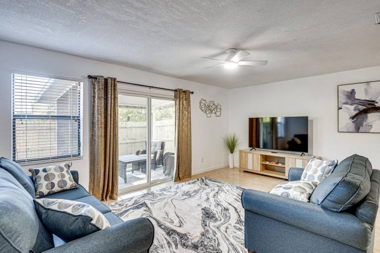 Sun, Sand & Poolside Relaxation! Ormond Beach Unit — photo 5