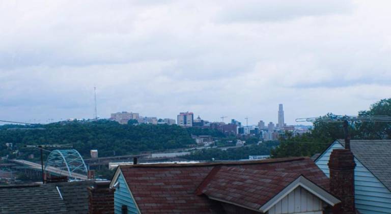 Urban Oasis - 3BR 2BA - City View- Private Parking — photo 3