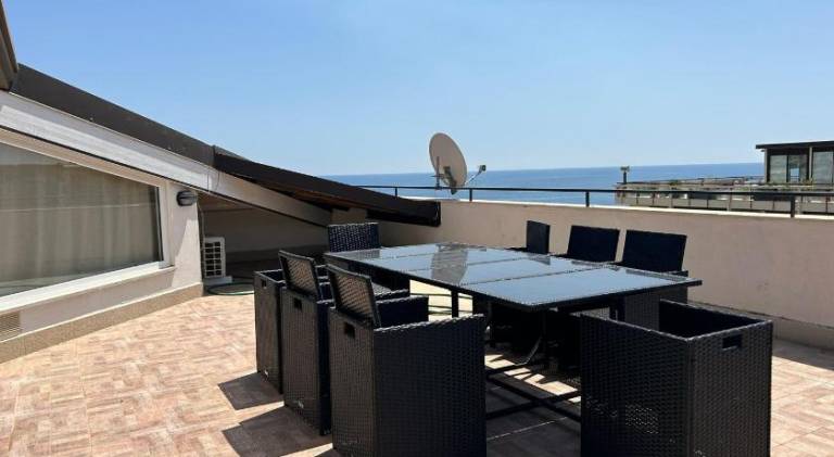 Spacious holiday apartment | Pets are welcome in Aci Castello