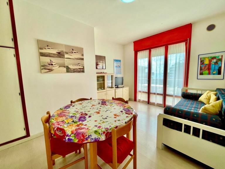 Family-oriented wonderful apartment with pool | Pool view | Next to the beach | Pets allowed — photo 3