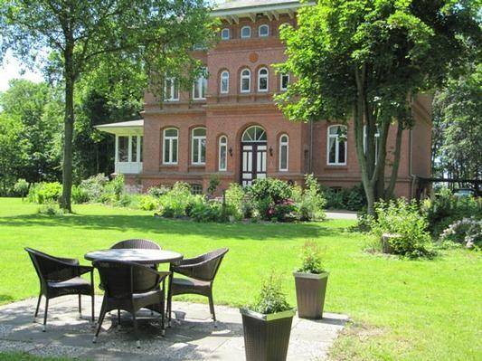 Tolle Wohnung in Wesselburen mit Großem Garten