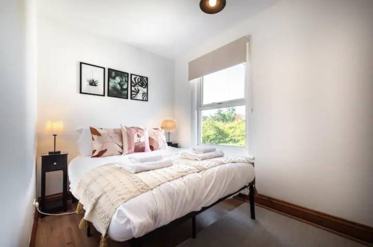 Metropolitan - 203 Millbrook Road — photo 5