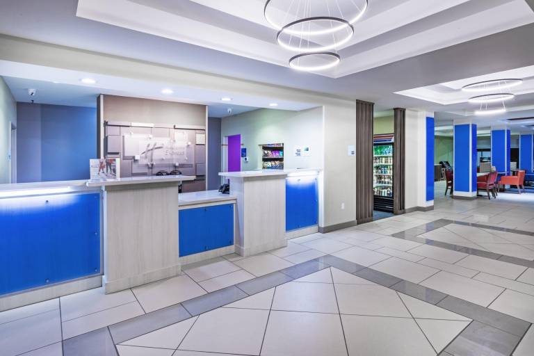 Holiday Inn Express Hotel & Suites Pryor By IHG — photo 2
