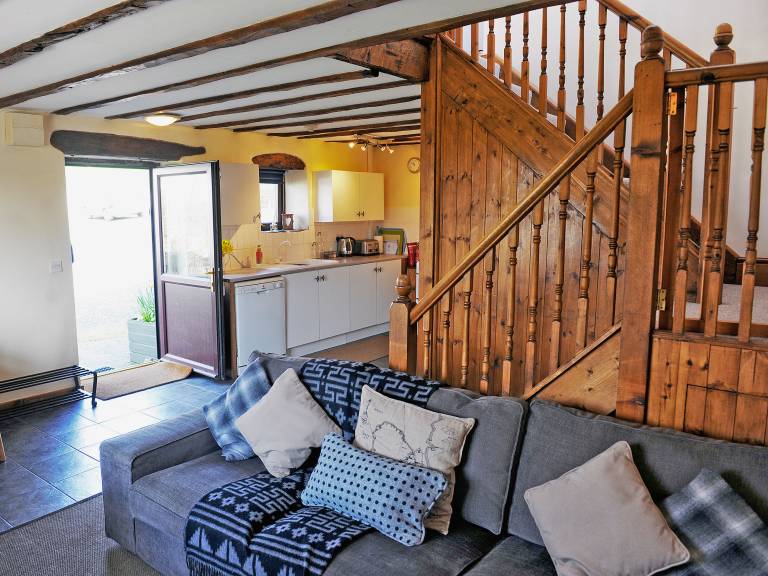 Cottage with barbecue & garden | River view — photo 3