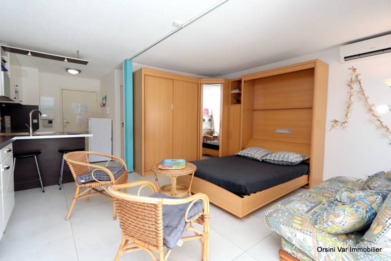 Apartment with pool & terrace | Pool view — photo 5