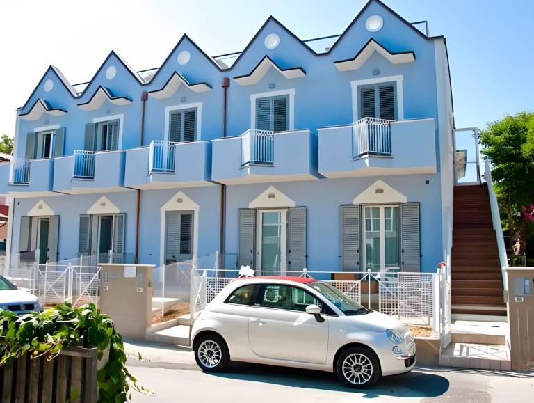 Serviced apartment with patio & yard in Rimini