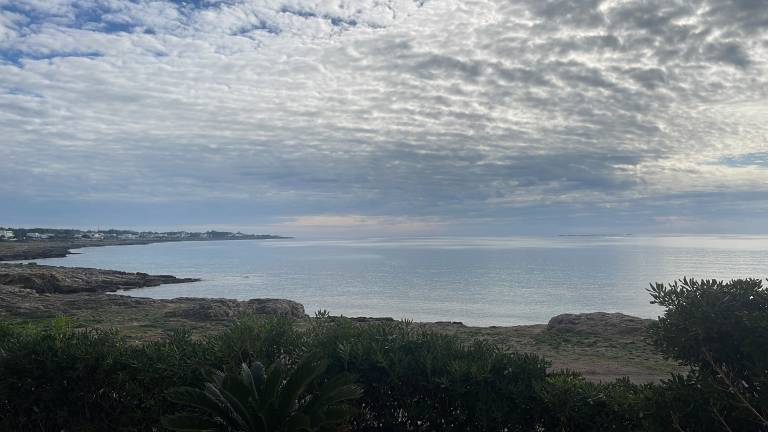 Children-friendly villa with terrace, yard & BBQ | Water view | Pet-friendly — photo 2