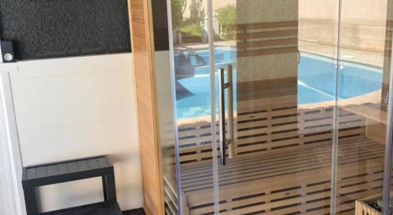 Villa with jacuzzi & pool — photo 5