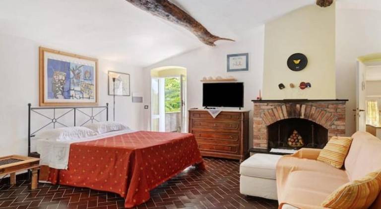 Apartment with pool in Levanto
