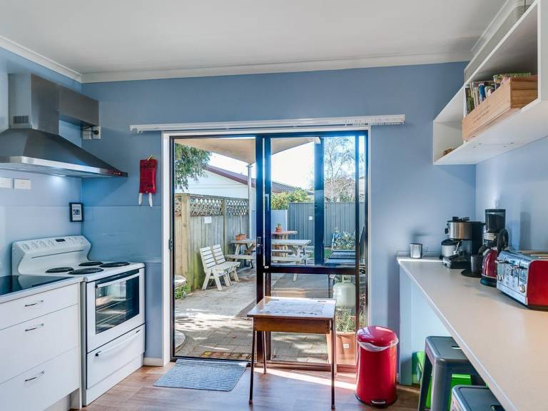 Vacation home with yard, grill & terrace — photo 4