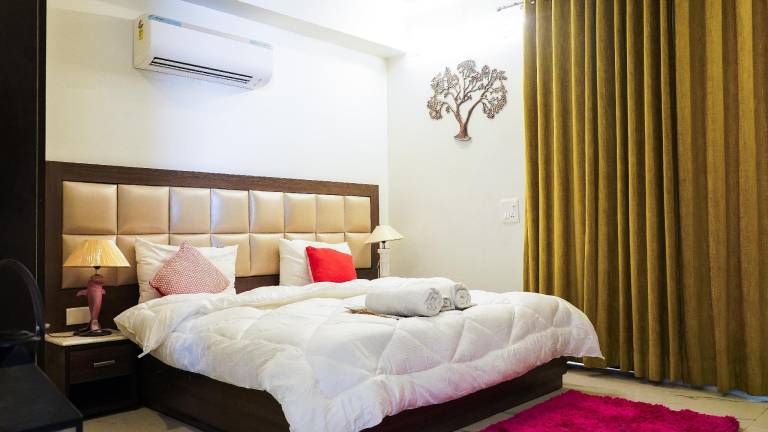 Lime Tree 2Bhk Serviced Apartment Near Artemis