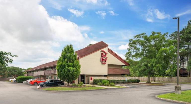 Red Roof Inn Virginia Beach in Virginia Beach, VA