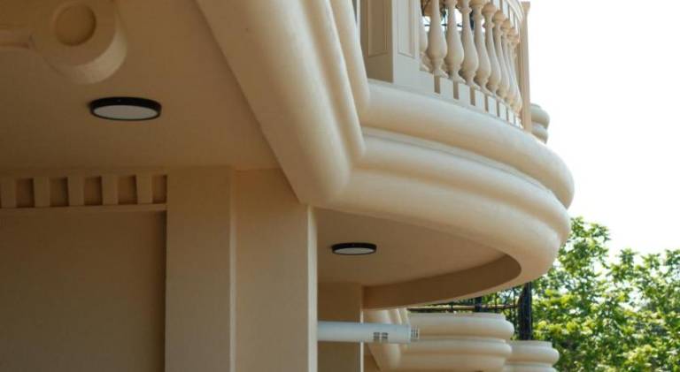 Serviced apartment with garden, pool & terrace — photo 5