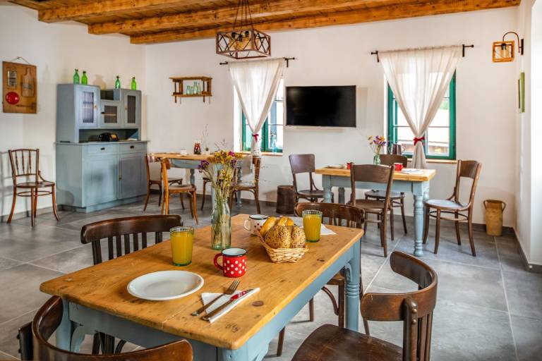 Holiday apartment with yard, patio & jacuzzi | Perfect for remote work — photo 4