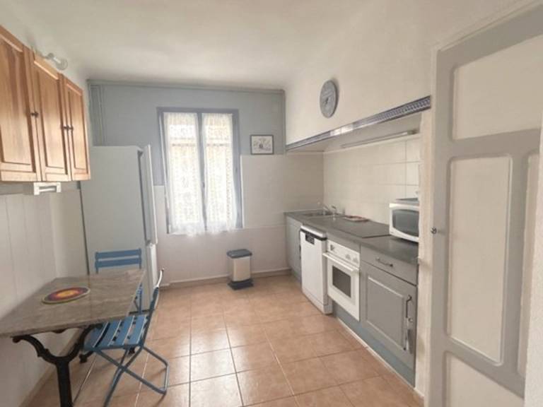 Charming Village House, 50m from Beach, Terrace & Garden, Up to 4 Guests — photo 4